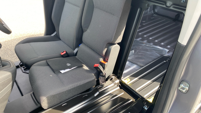 Peugeot Partner M Diesel 1.5 BlueHDi 100 Professional Plus Van - Image 26